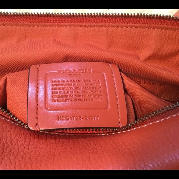 Coach G1792 Shoulder Duffle - Picture 4 of 8
